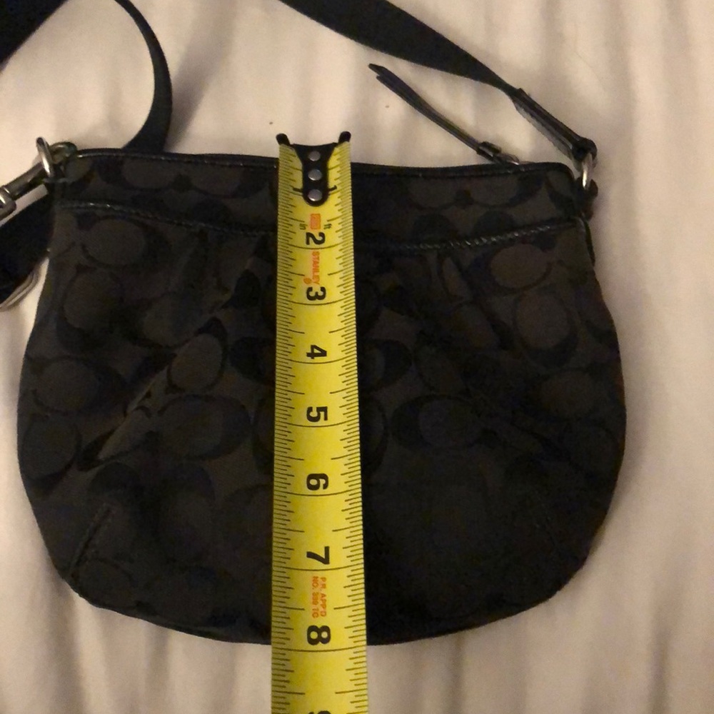 Coach Cross Body - Picture 6 of 8